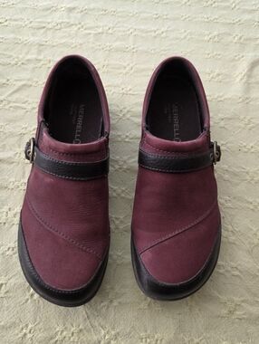 Merrell Burgundy and Black Slip-On Clogs